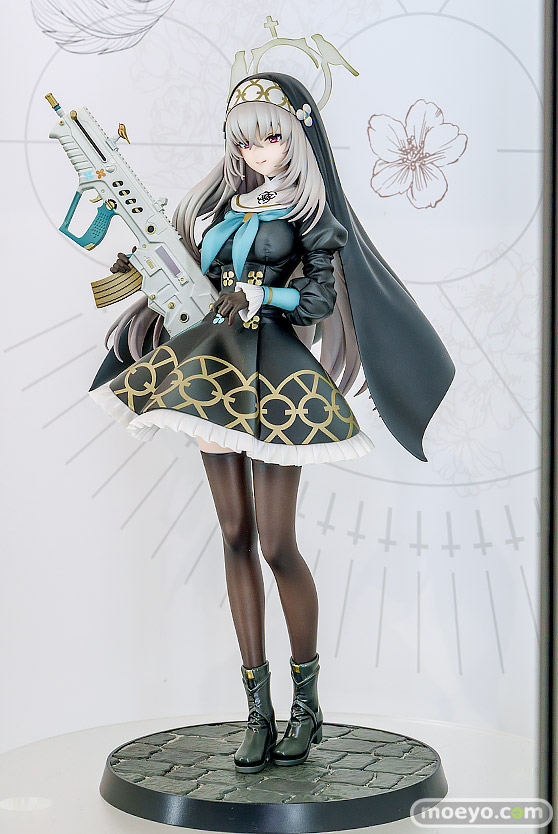 ブルーアーカイブ4.5th Anniversary POP UP STORE inアキバCOギャラリー フィギュア サクラコ ひろし  橘花 ともふみ Crab D Mx2J 03