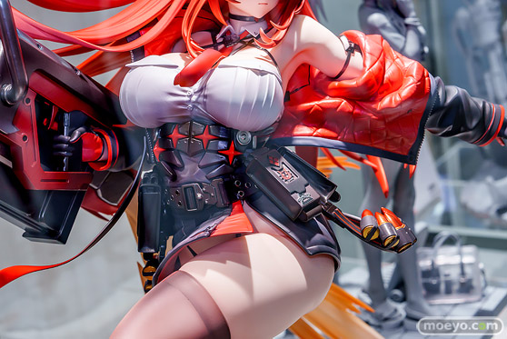 勝利の女神：NIKKE × あみあみ × ツクヨミ スペシャルコラボフェア in 秋葉原 2025 POP UP SHOP in あみあみ　会場の様子 あみあみ秋葉原店  Hobby sakura マスト ラピ レヴィアタン エレグ 09