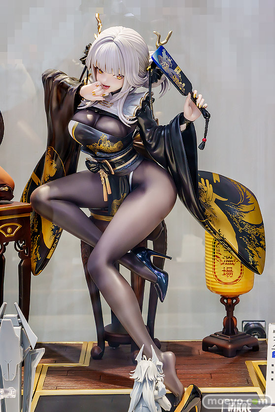 勝利の女神：NIKKE × あみあみ × ツクヨミ スペシャルコラボフェア in 秋葉原 2025 POP UP SHOP in あみあみ　会場の様子 あみあみ秋葉原店  StargazeR ブラン ノワール シンデレラ レッドフード 蝸之殼Snail Shell 02