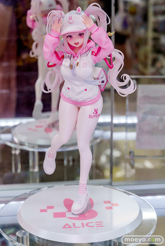 秋葉原の新作フィギュア展示の様子 2025年10月18日 あみあみ 秋葉原ラジオ会館店 エル P丸様。 マスト 16