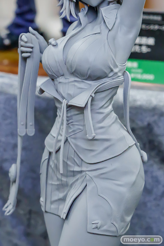 宮沢模型 第47回商売繁盛応援セール フィギュア コトブキヤ ユミアのアトリエ ～追憶の錬金術士と幻創の地～ ユミア・リースフェルト お天気雨Ver. 08