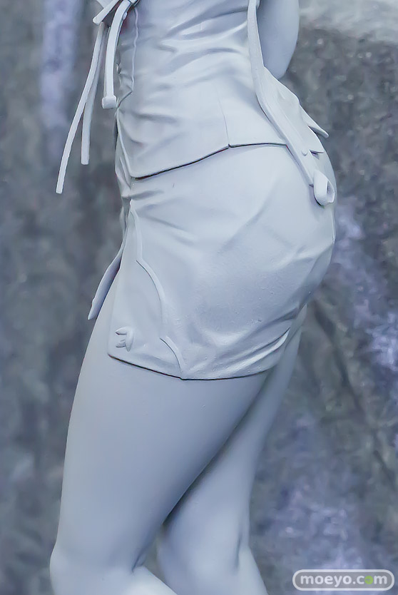 宮沢模型 第47回商売繁盛応援セール フィギュア コトブキヤ ユミアのアトリエ ～追憶の錬金術士と幻創の地～ ユミア・リースフェルト お天気雨Ver. 13