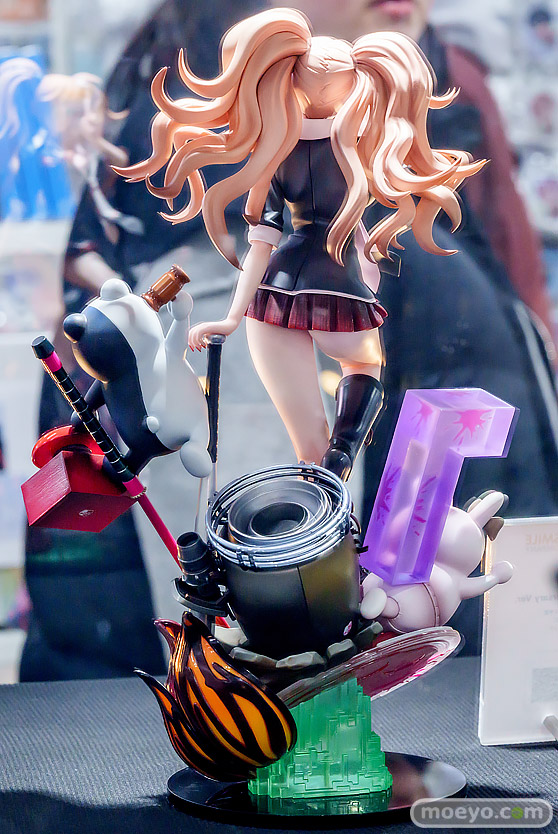 グッドスマイルカンパニー ダンガンロンパシリーズ 江ノ島盾子 15th Anniversary Ver. あじけん コケ アンドウケンジ 浅井真紀 フィギュア あみあみ 03