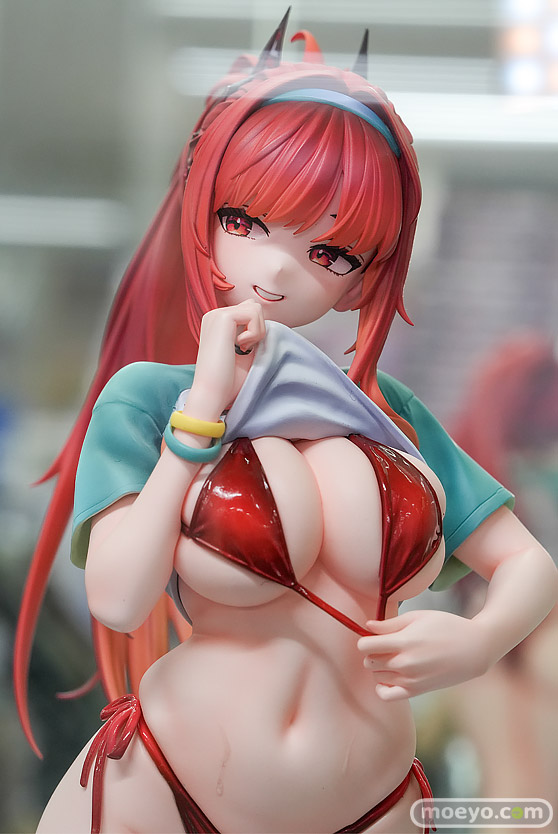 秋葉原の新作フィギュア展示の様子 2025年12月13日 あみあみ ラピ エレグ ヘルム 02