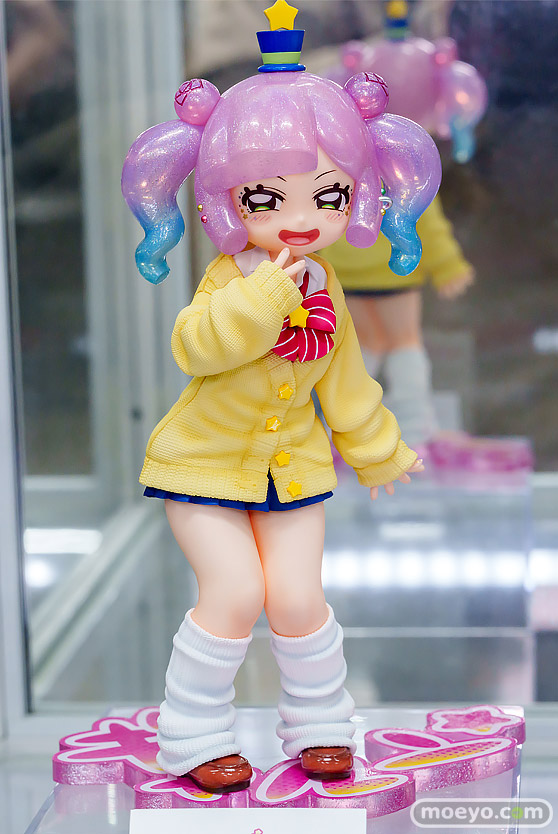 秋葉原の新作フィギュア展示の様子 あみあみ ヒヨリ ぷにる ホシノ 06