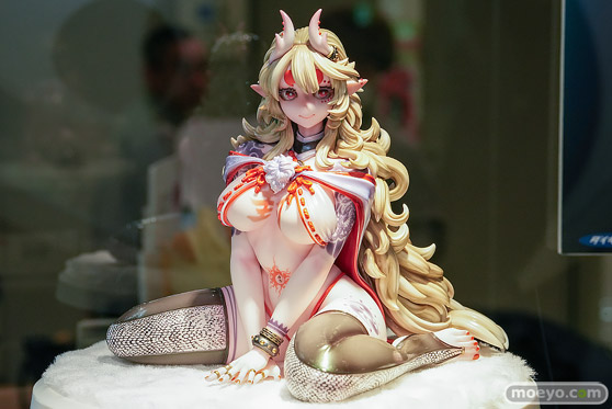 コミックマーケット107 フィギュア ダイキ工業 Honne original 麒麟 Warren MOE 03