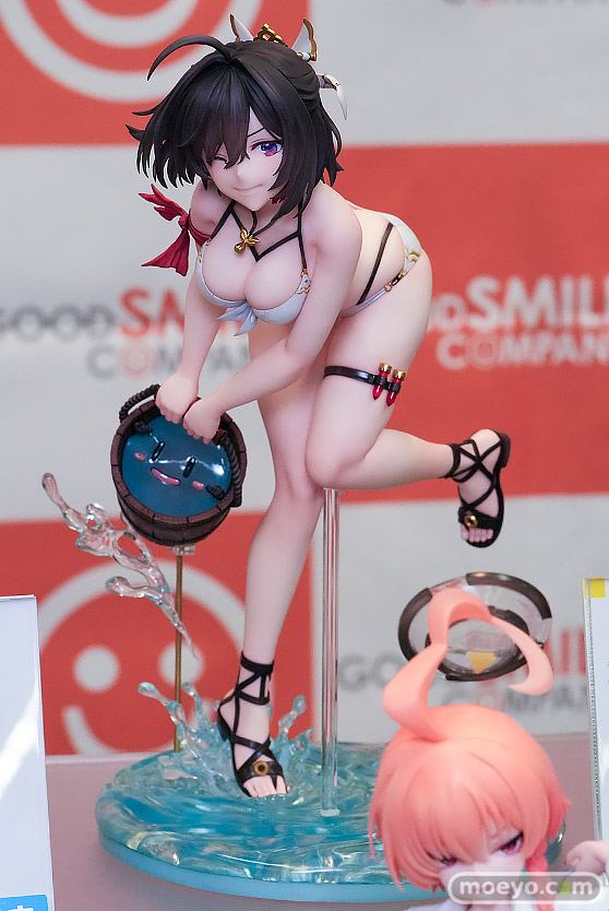 フィギュア ホビーメーカー合同展示商談会2026冬 ファット・カンパニー ユミアのアトリエ ~追憶の錬金術士と幻創の地~ ユミア・リースフェルト 水遊びVer. 間崎祐介 とり 佐倉 01