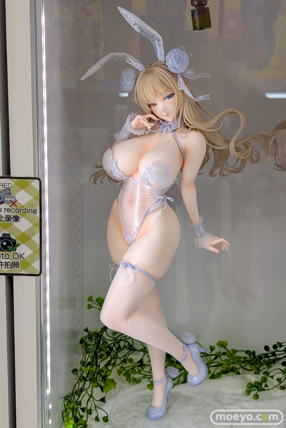 秋葉原の新作フィギュア展示の様子 2026年3月28日 エムズ あみあみ秋葉原フィギュアタワー店 エロ フィギュア 16