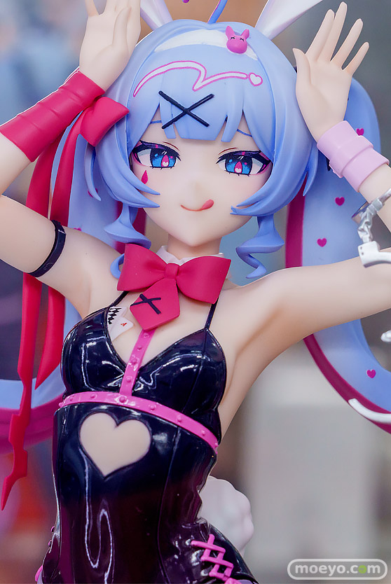 秋葉原の新作フィギュア展示の様子 2026年4月11日 フィギュア あみあみ 秋葉原ラジオ会館店 信濃 初音ミク SHIDORO 02