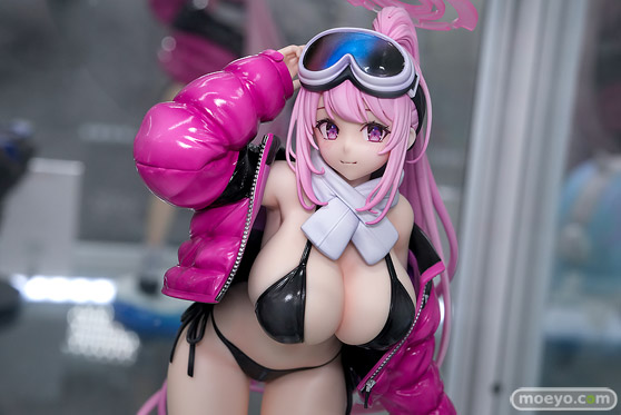 秋葉原の新作フィギュア展示の様子 2026年4月25日 あみあみ 秋葉原ラジオ会館店 エイミ 高坂穂乃果 南ことり 園田海未 メアリー 03