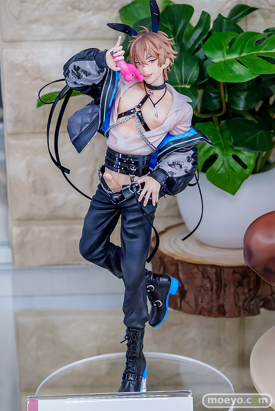 秋葉原の新作フィギュア展示の様子 あみあみ秋葉原フィギュアタワー店 椎名千鶴 梅田あすか ミネット エロ フィギュア 36