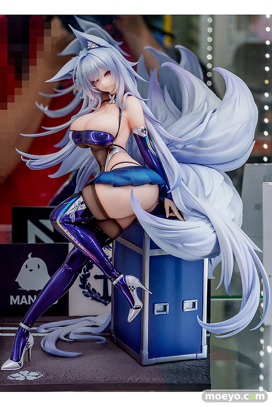 APEX アズールレーン 信濃 寝待の銀輿Ver. LEDアクリル展示ケース付きスペシャル版 フィギュア あみあみ 秋葉原ラジオ会館店 01
