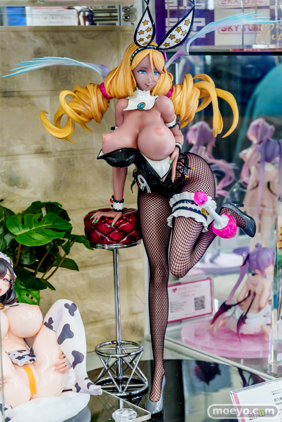 秋葉原の新作フィギュア展示の様子 2026年6月6日 あみあみ秋葉原フィギュアタワー店 阿久津キララ 牛娘ちゃん 紫音 07