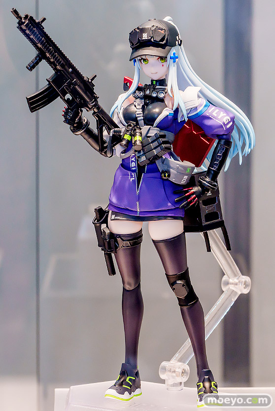 ドールズフロントライン2：エクシリウム　1.5周年　サマーフロントin秋葉原 ニキータ レナ リヴァ フィギュア 21
