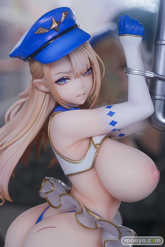秋葉原の新作フィギュア展示の様子 あみあみ秋葉原フィギュアタワー店 朧ルナ クリスティーナ イヴ 09