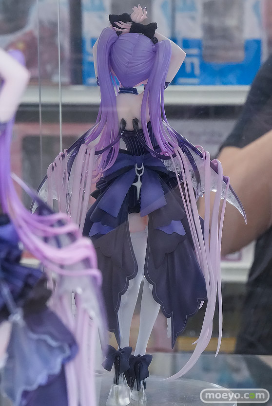 秋葉原の新作フィギュア展示の様子 あみあみ秋葉原フィギュアタワー店 朧ルナ クリスティーナ イヴ 14
