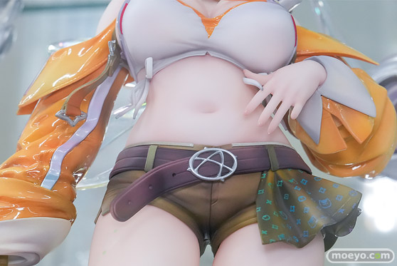 秋葉原の新作フィギュア展示の様子 あみあみ 秋葉原ラジオ会館店 アニス：スター ギガンティックモダニア ニキータ 03