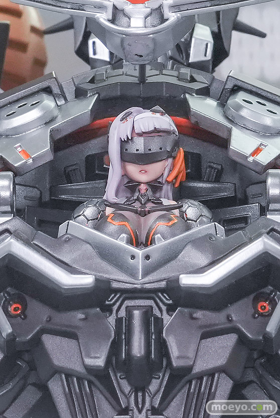 秋葉原の新作フィギュア展示の様子 あみあみ 秋葉原ラジオ会館店 アニス：スター ギガンティックモダニア ニキータ 09