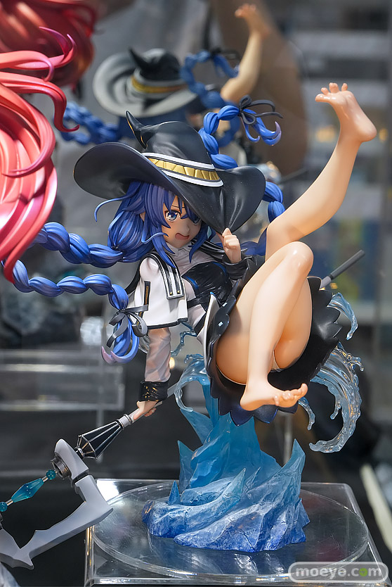 秋葉原の新作フィギュア展示の様子 2026年8月7日 あみあみ 秋葉原ラジオ会館店 エリス てのひらエリス ロキシー 水着Ver. 01