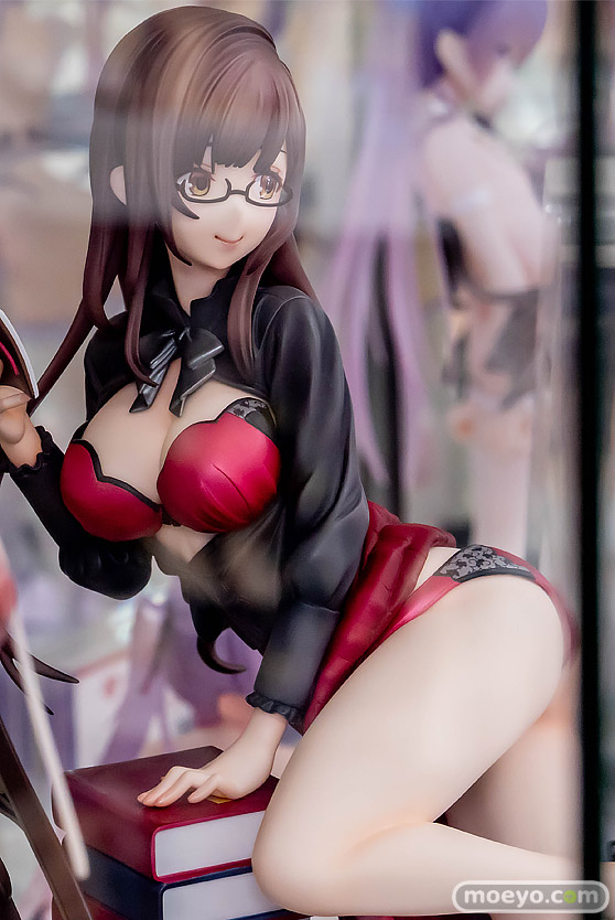秋葉原の新作フィギュア展示の様子 あみあみ秋葉原フィギュアタワー店     新装版 文学少女 イルル マリア・カデンツァヴナ・イヴ 02