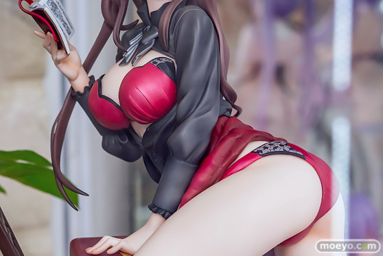 秋葉原の新作フィギュア展示の様子 あみあみ秋葉原フィギュアタワー店     新装版 文学少女 イルル マリア・カデンツァヴナ・イヴ 05