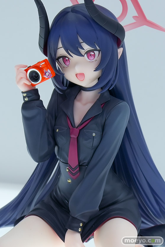 ワンダーフェスティバル2026 [夏]  フィギュア フリュー アズールレーン ビスマルク 正装ver. 霧切響子 七海千秋 30
