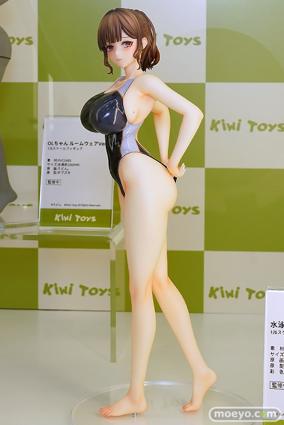 ワンダーフェスティバル2026 [夏]  フィギュア Kiwi Toys 水泳部の先生 穂成美 Illustrated by あんている 01