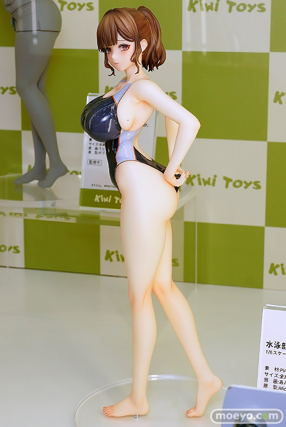 ワンダーフェスティバル2026 [夏]  フィギュア Kiwi Toys 水泳部の先生 穂成美 Illustrated by あんている 03