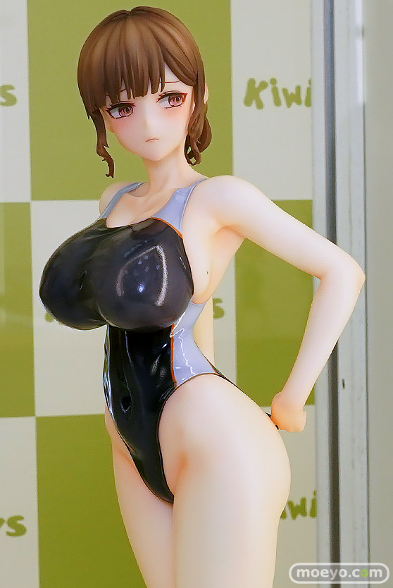 ワンダーフェスティバル2026 [夏]  フィギュア Kiwi Toys 水泳部の先生 穂成美 Illustrated by あんている 04