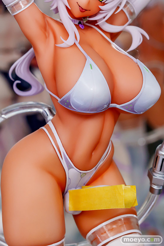 秋葉原の新作フィギュア展示の様子 あみあみ秋葉原フィギュアタワー店 サイバーペット-シルキー オニキス DX ver. エロ フィギュア 14