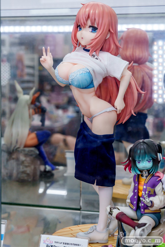 秋葉原の新作フィギュア展示の様子 フィギュア あみあみ 秋葉原ラジオ会館店 イヨ 陸奥こまろ バイラ 06