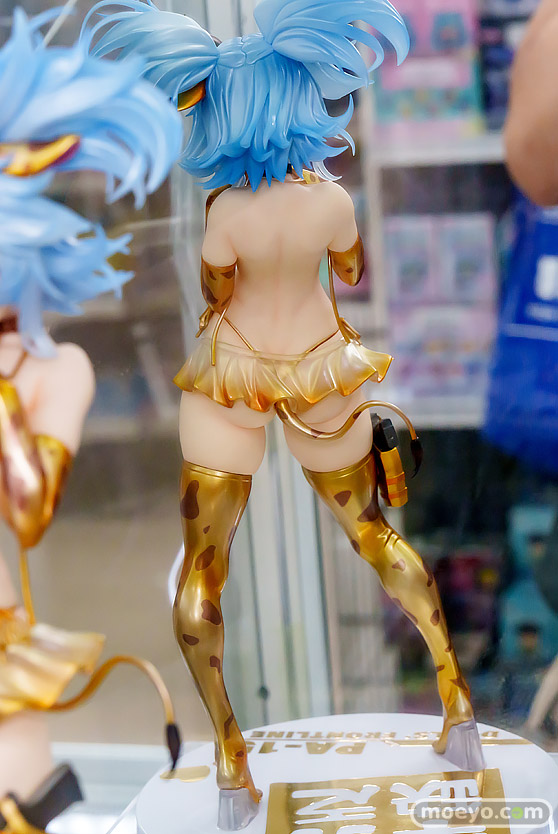 秋葉原の新作フィギュア展示の様子 2026年9月5日 あみあみ 秋葉原ラジオ会館店 PA-15 金の牛ビキニVer.リアス・グレモリー 鹿目まどか 02