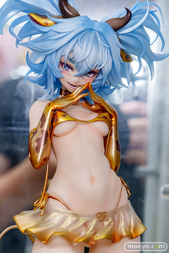 秋葉原の新作フィギュア展示の様子 2026年9月5日 あみあみ 秋葉原ラジオ会館店 PA-15 金の牛ビキニVer.リアス・グレモリー 鹿目まどか 03