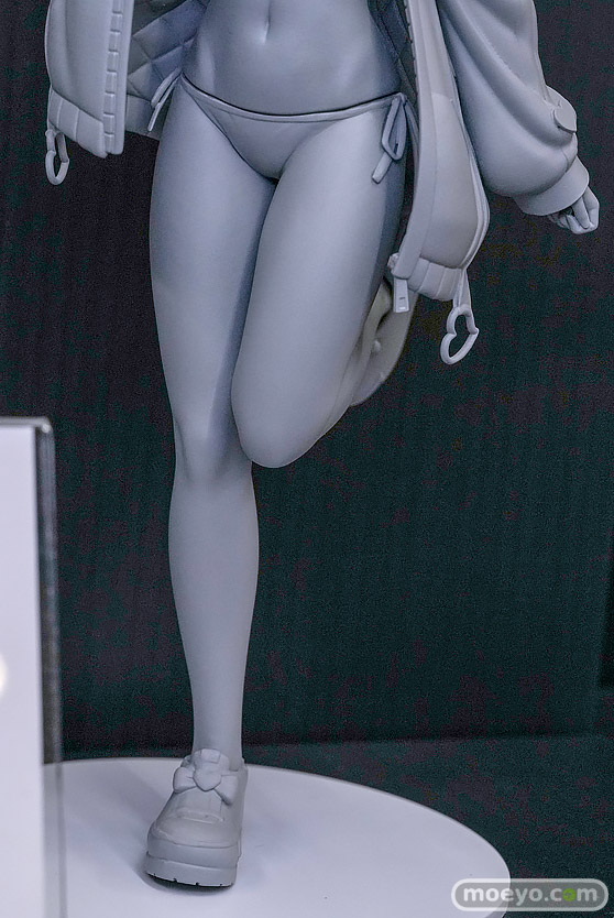 フィギュア ホビーメーカー合同展示商談会2026夏 MuseMolds 劇場版「Fate/kaleid liner プリズマ☆イリヤ Licht 名前の無い少女」 クロエ・フォン・アインツベルン 水着ver. だーくま 小唄 09